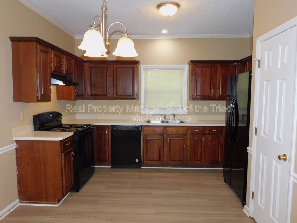 House for rent at 7185 Avenbury Circle, Kernersville, NC 27284