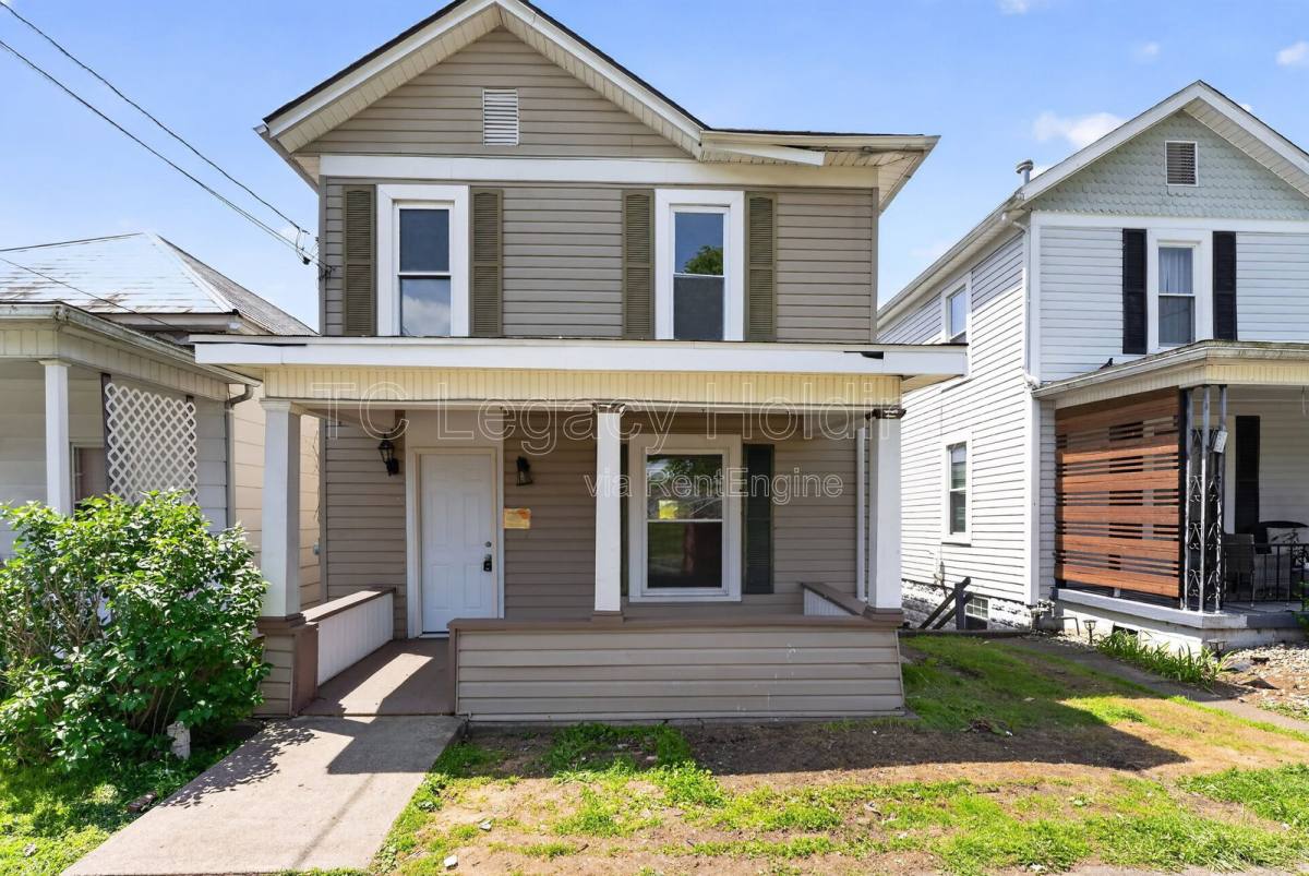 Apartment for rent at 2113 Goff Ave, Clarksburg, WV 26301