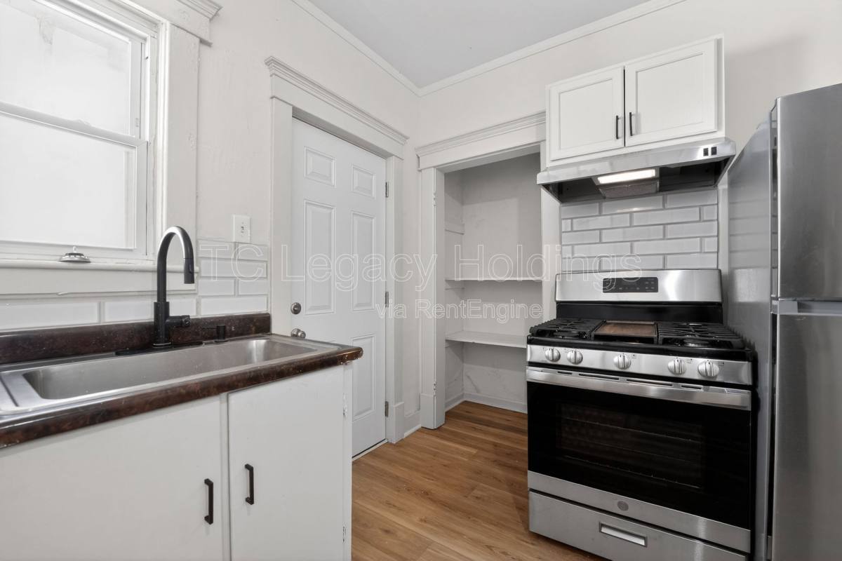 Apartment for rent at 2113 Goff Ave, Clarksburg, WV 26301