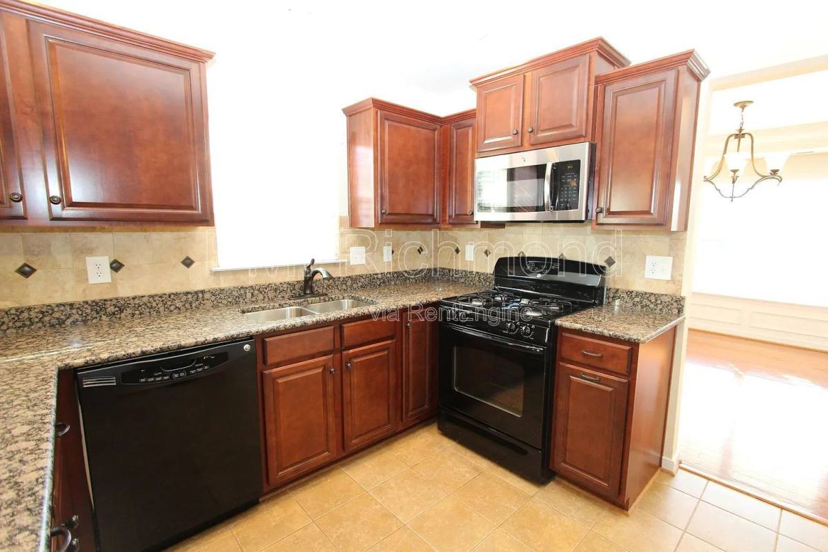 House for rent at 637 Abbey Village Circle, Midlothian, VA 23114