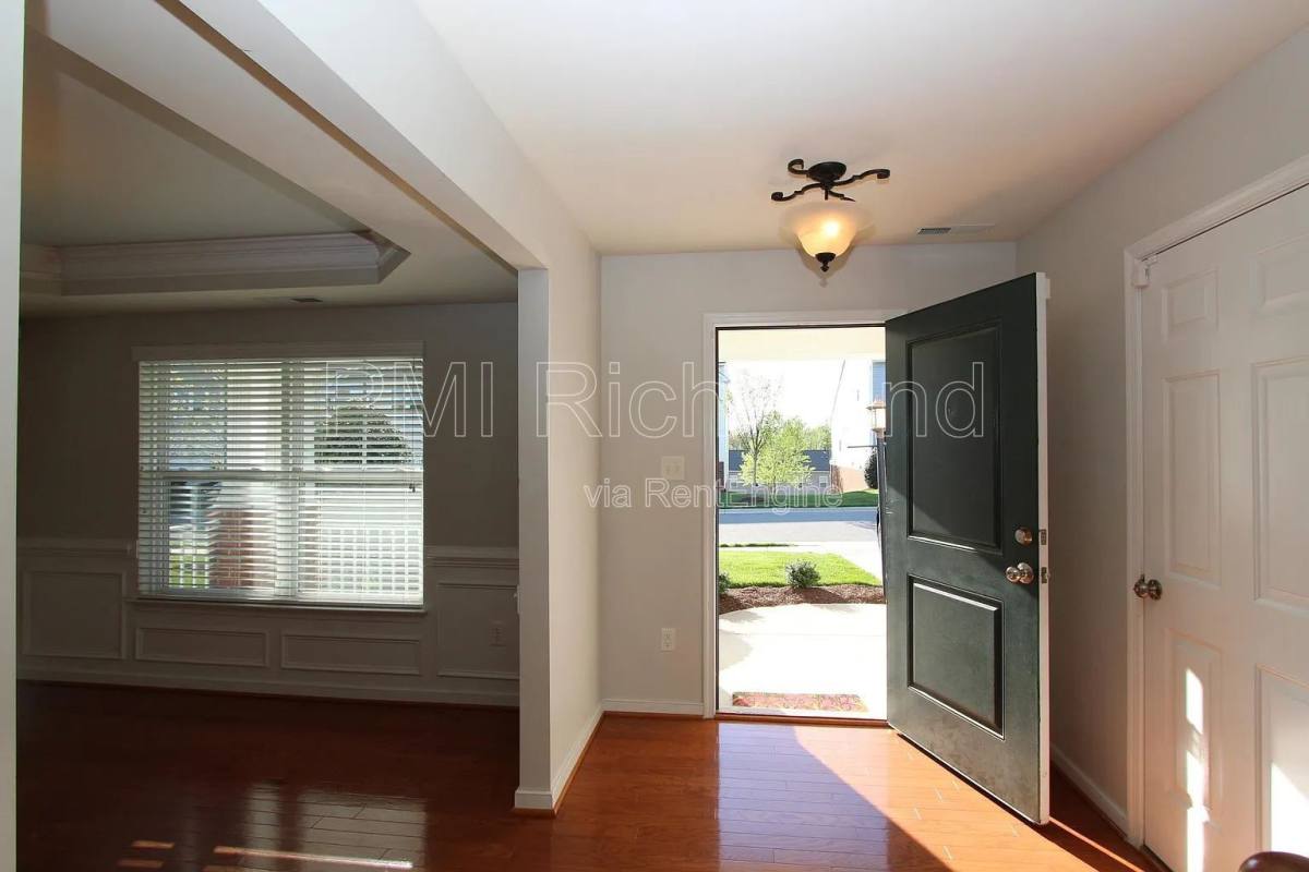 House for rent at 637 Abbey Village Circle, Midlothian, VA 23114