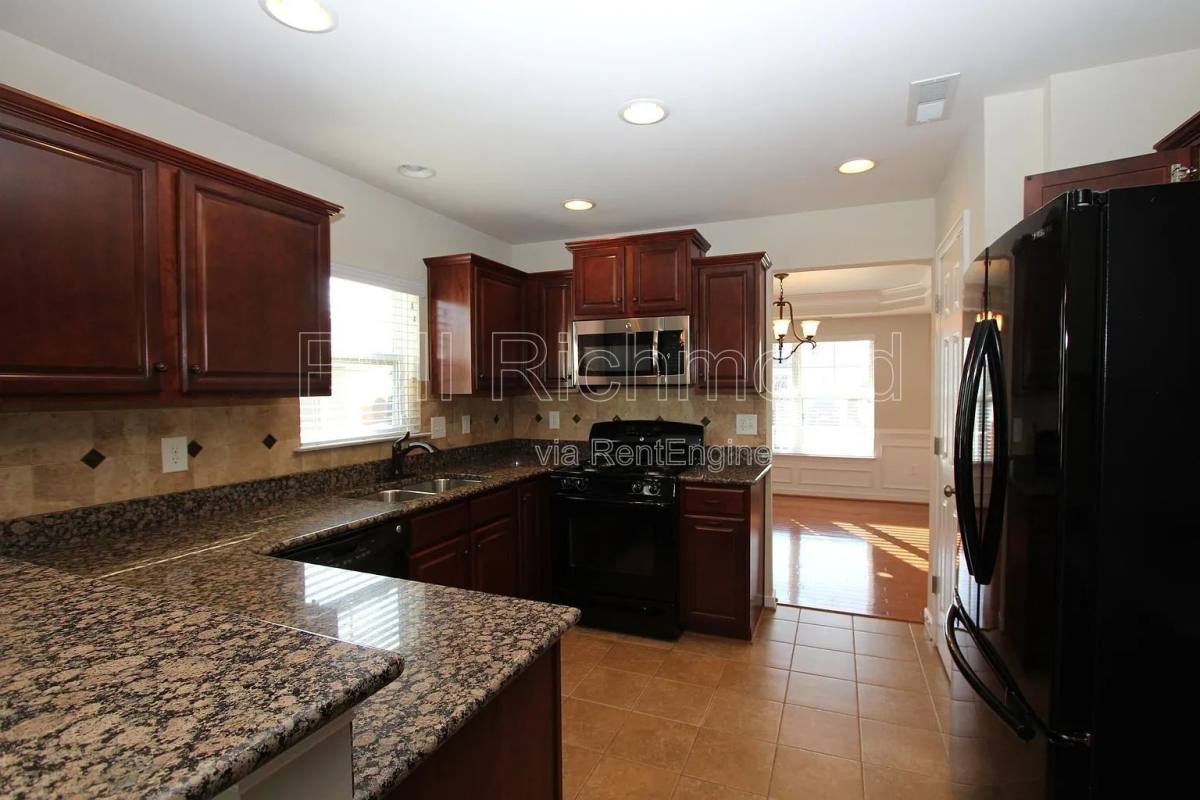 House for rent at 637 Abbey Village Circle, Midlothian, VA 23114