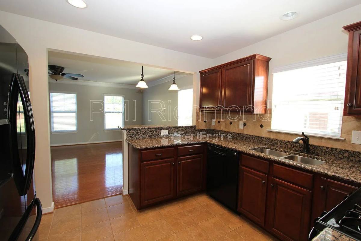 House for rent at 637 Abbey Village Circle, Midlothian, VA 23114