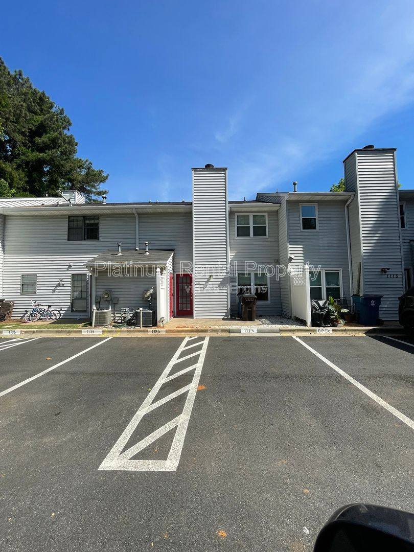 Townhouse for rent at 1125 Jamestowne Trail, Alpharetta, GA 30009