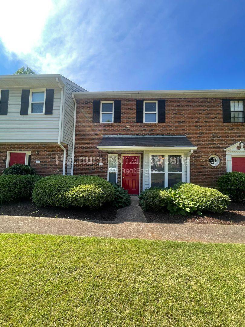 Townhouse for rent at 1125 Jamestowne Trail, Alpharetta, GA 30009