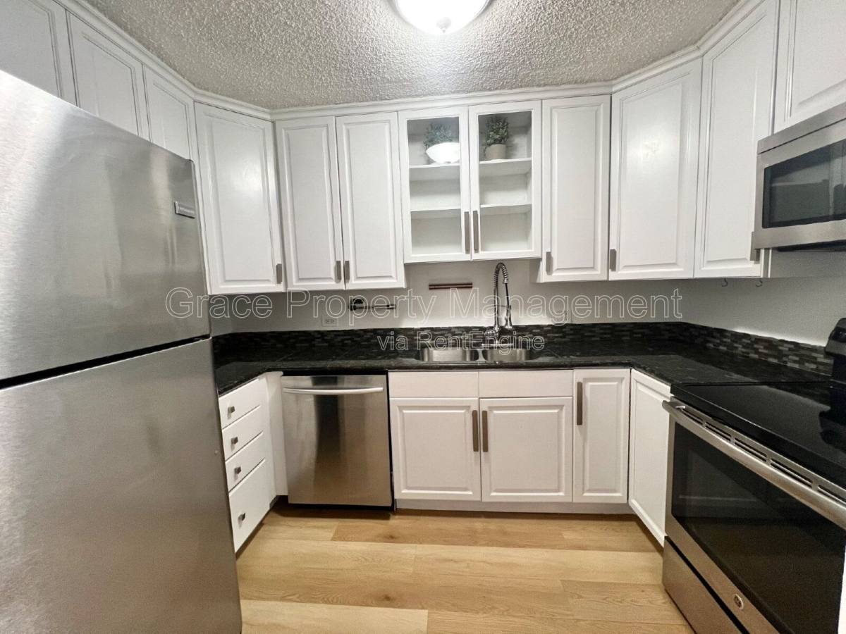 Apartment for rent at 1020 15th St #12H, Denver, CO 80202