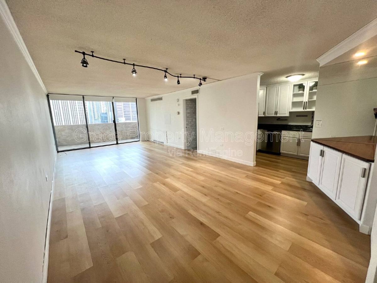 Apartment for rent at 1020 15th St #12H, Denver, CO 80202