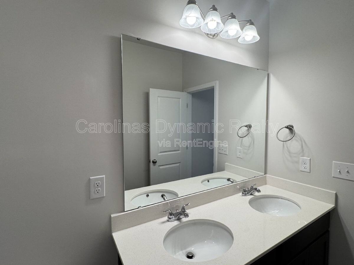 House for rent at 106 Titanium Dr, Statesville, NC 28625