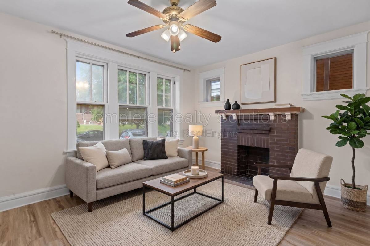 Apartment for rent at 4301 S 38th St #1S, St. Louis, MO 63116