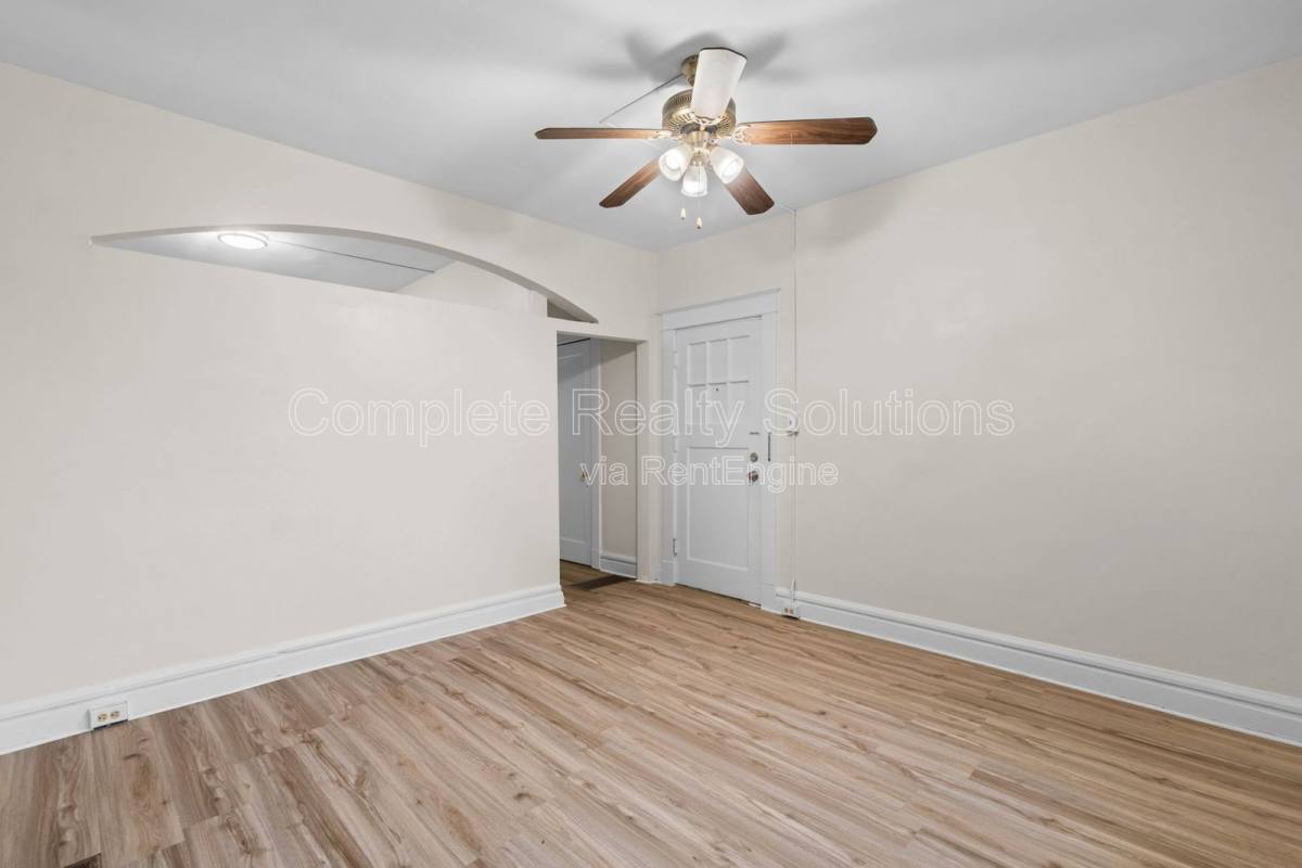 Apartment for rent at 4301 S 38th St #1S, Saint Louis, MO 63116