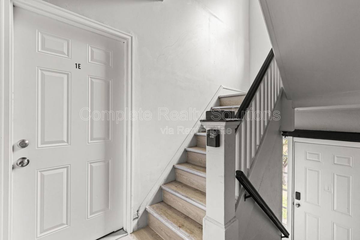 Apartment for rent at 3702 Meramec St #1E, Saint Louis, MO 63116