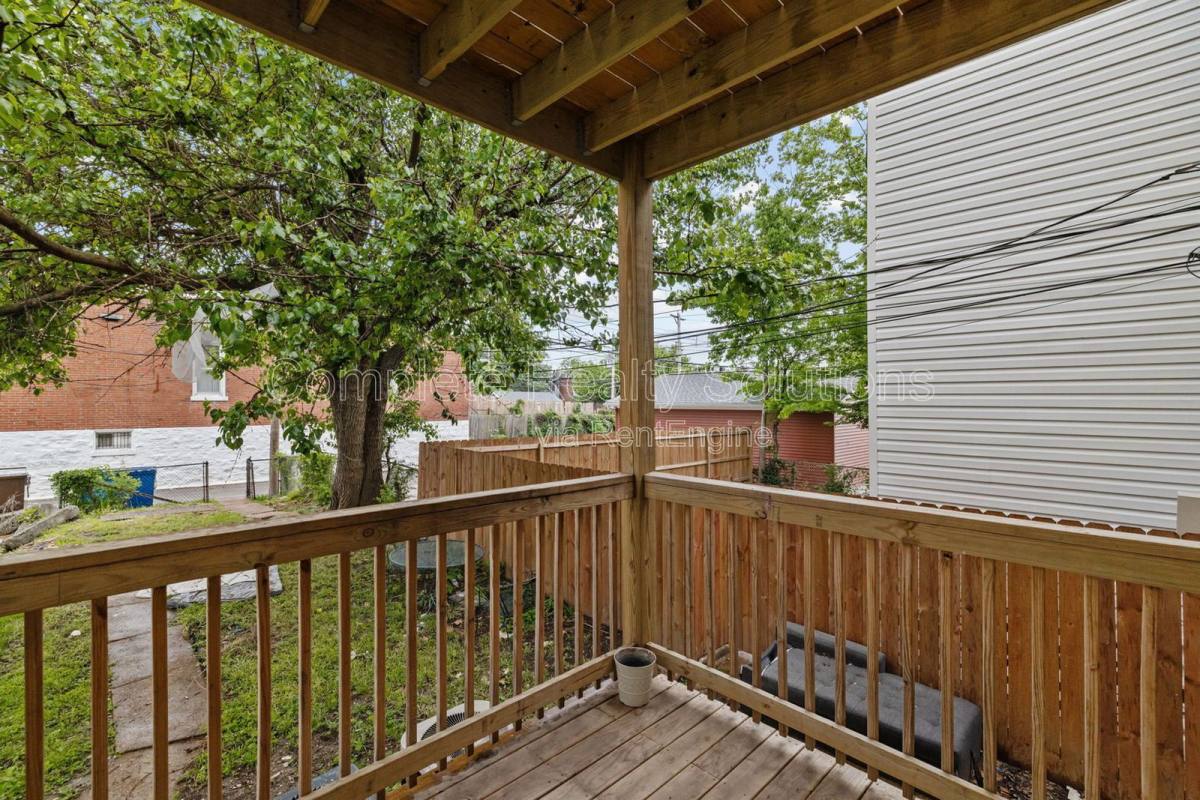 Apartment for rent at 3702 Meramec St #1E, Saint Louis, MO 63116