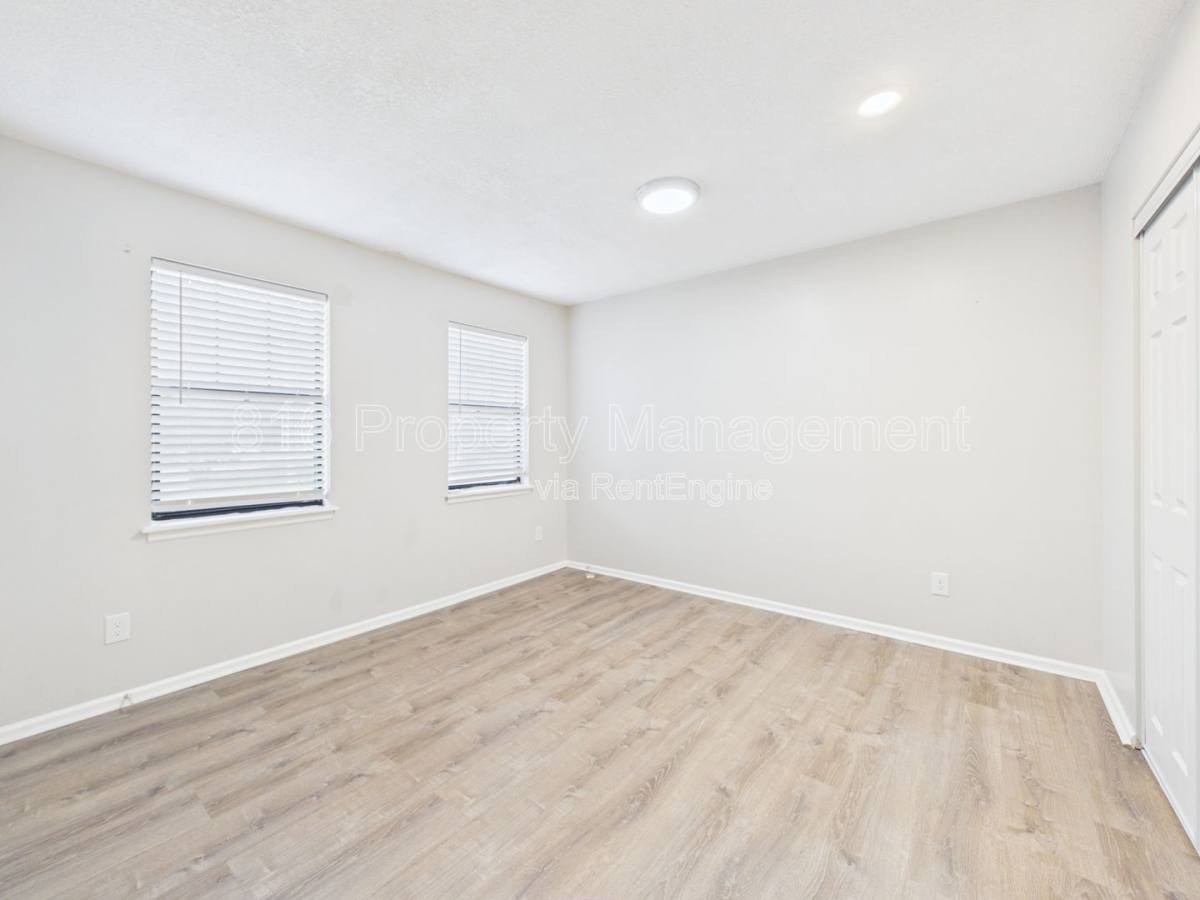 Townhouse for rent at 3108 Eaton St, Kansas City, KS 66103