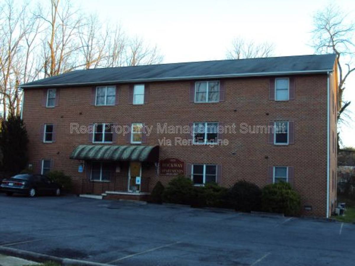 Apartment for rent at 1020 Rockway St #2, Staunton, VA 24401