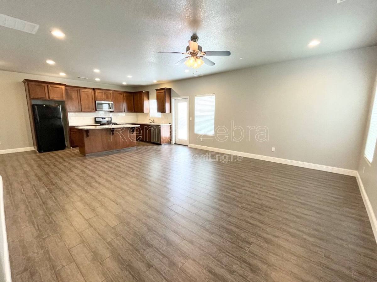 House for rent at 552 Granada Court, Merced, CA 95341