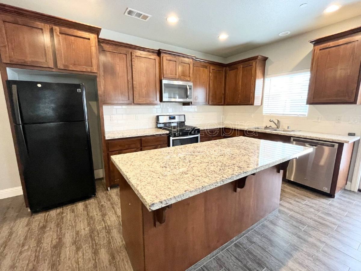 House for rent at 552 Granada Court, Merced, CA 95341