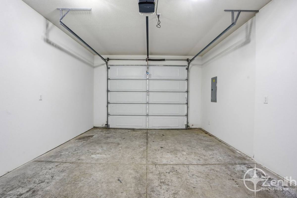 Apartment for rent at 2015 NE N Fork Ave, La Center, WA 98629
