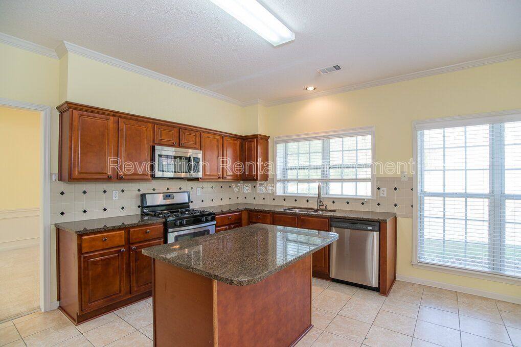 Condo for rent at 11655 Crossington Rd, Alpharetta, GA 30005