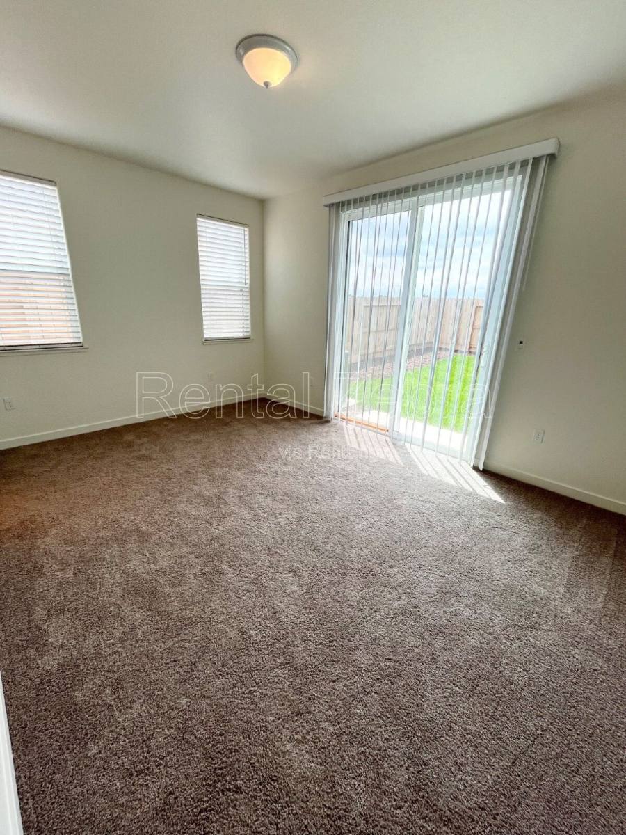 House for rent at 165 Squaw Valley Dr, Merced, CA 95341