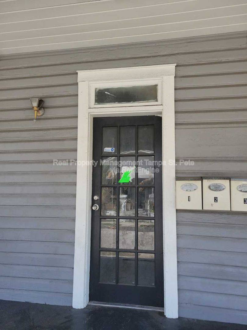 Apartment for rent at 3005 Sanchez St #3, Tampa, FL 33605