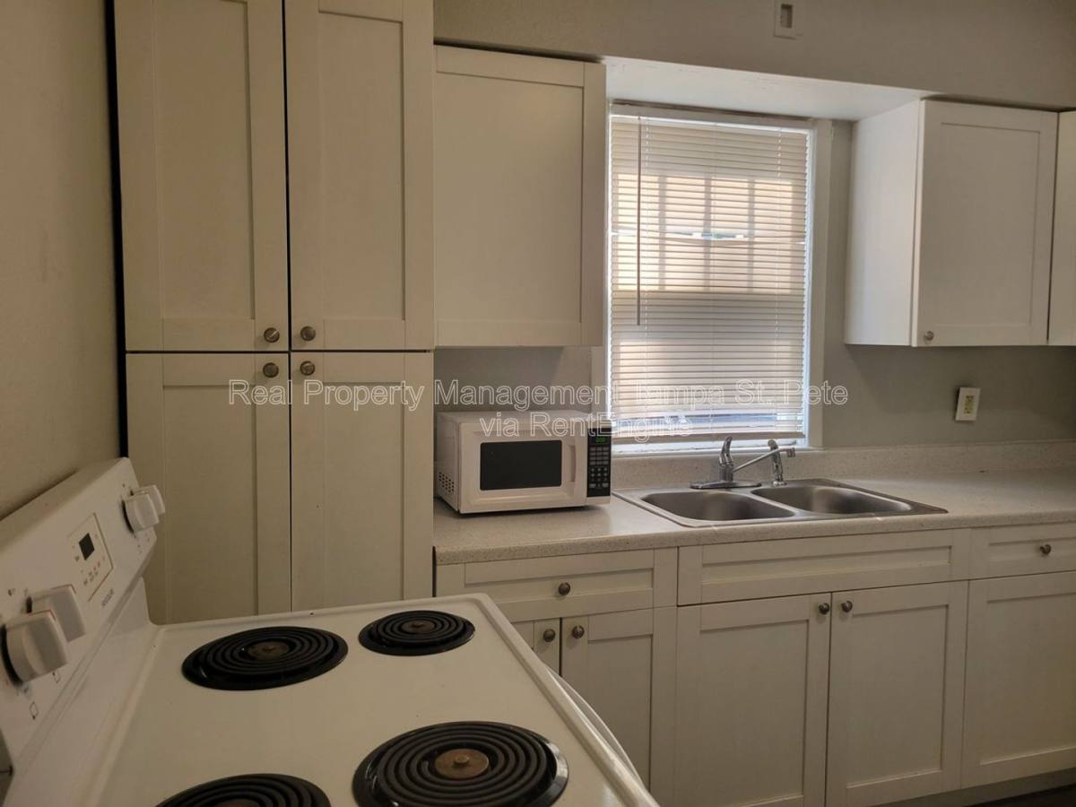 Apartment for rent at 3005 Sanchez St #3, Tampa, FL 33605
