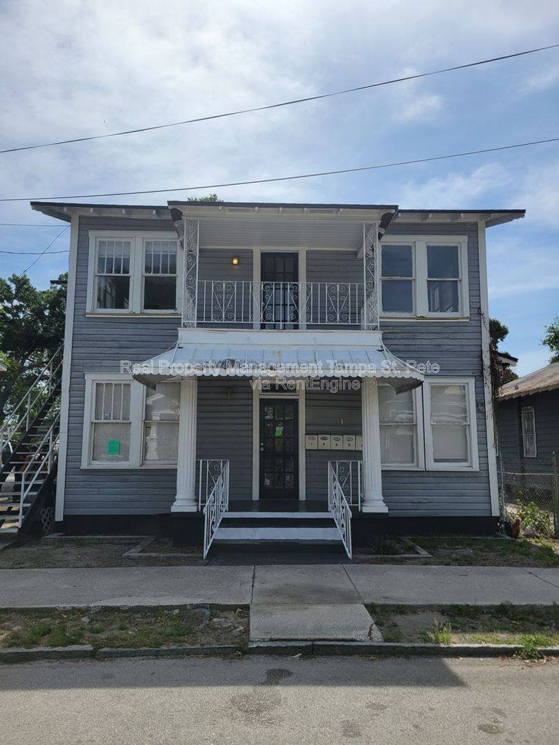 Apartment for rent at 3005 Sanchez St #3, Tampa, FL 33605