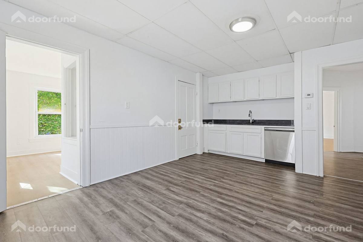 Apartment for rent at 17 Wachusett St #2, Worcester, MA 01609