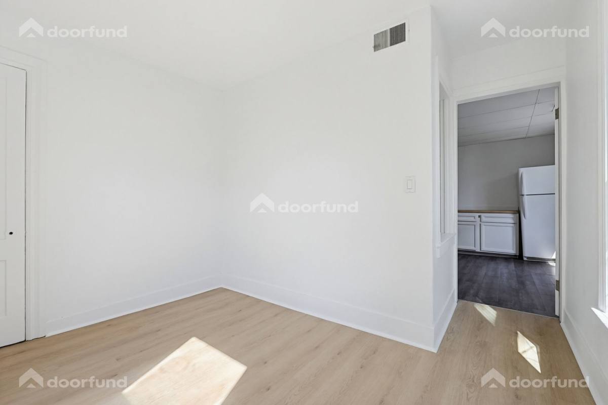Apartment for rent at 17 Wachusett St #2, Worcester, MA 01609