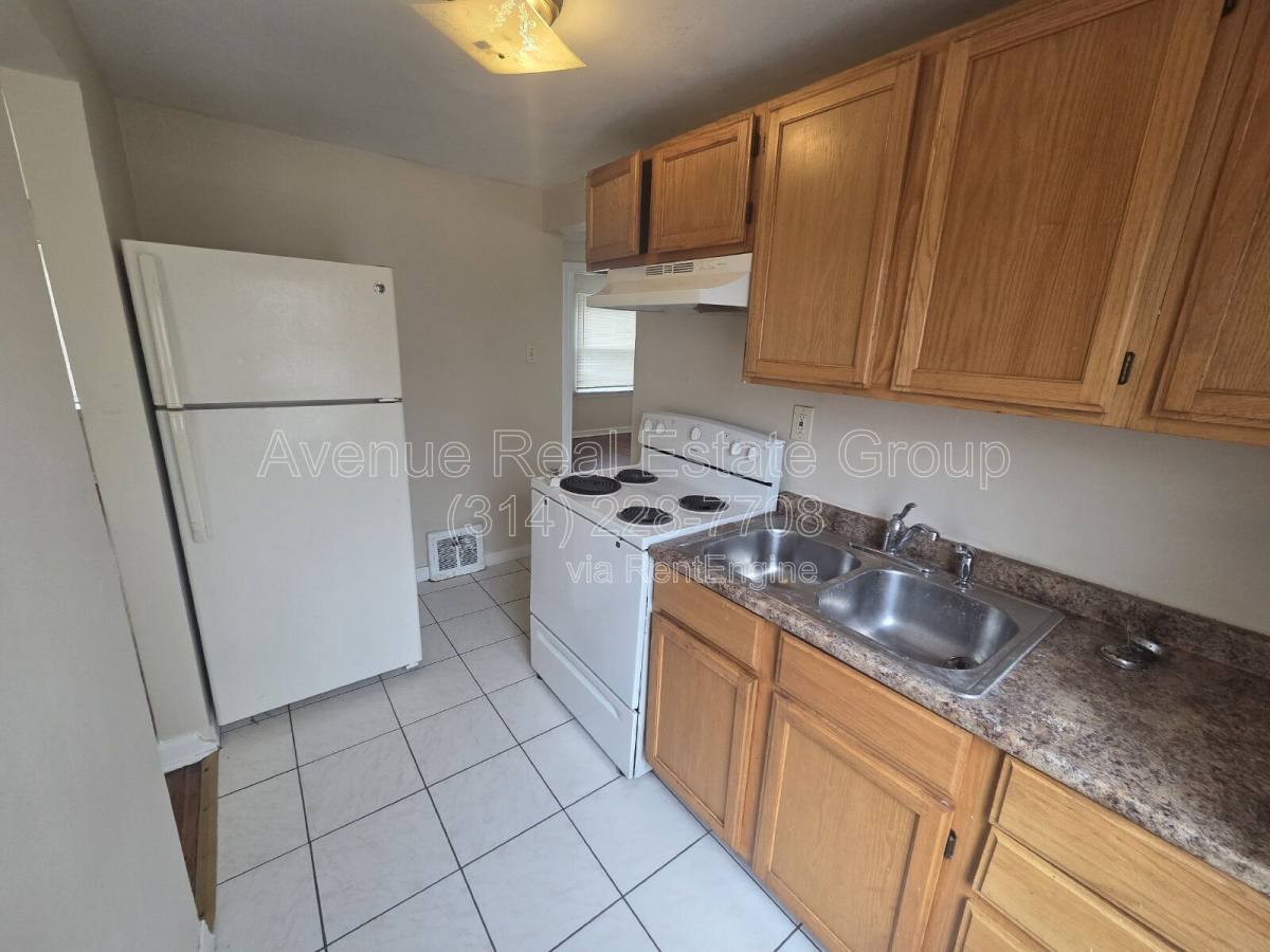 House for rent at 7148 Lillian Ave, Saint Louis, MO 63121