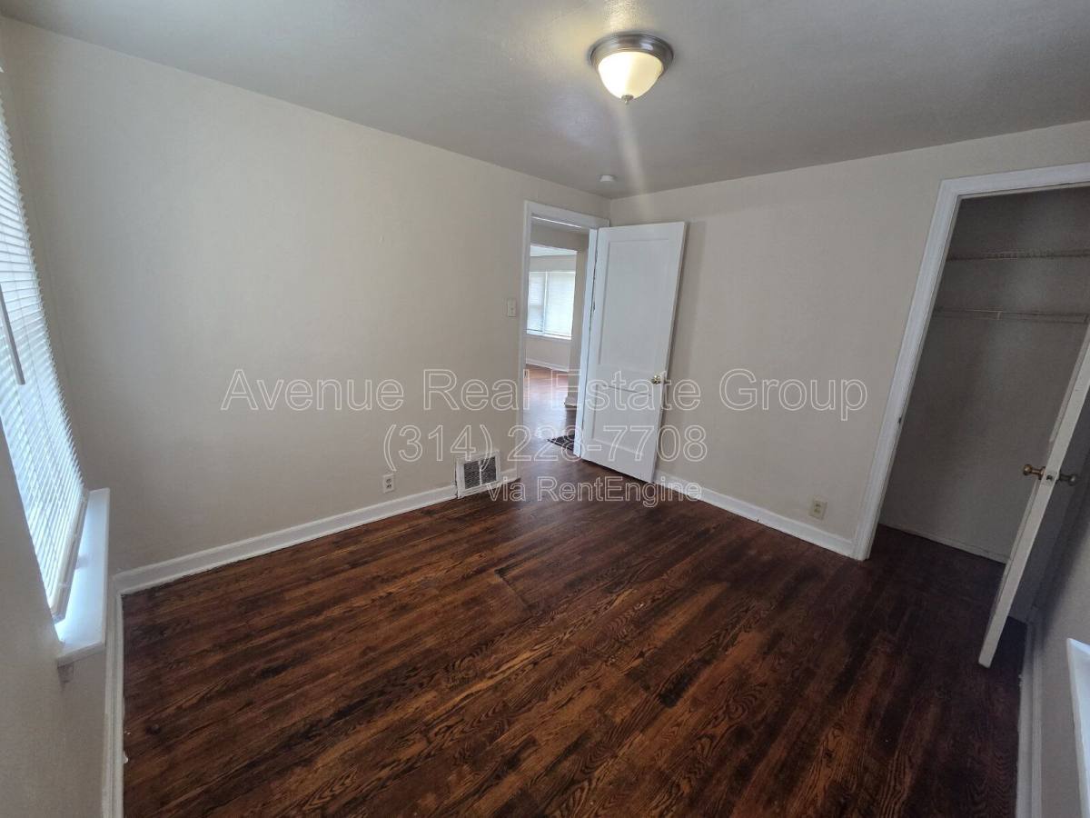 House for rent at 7148 Lillian Ave, Saint Louis, MO 63121