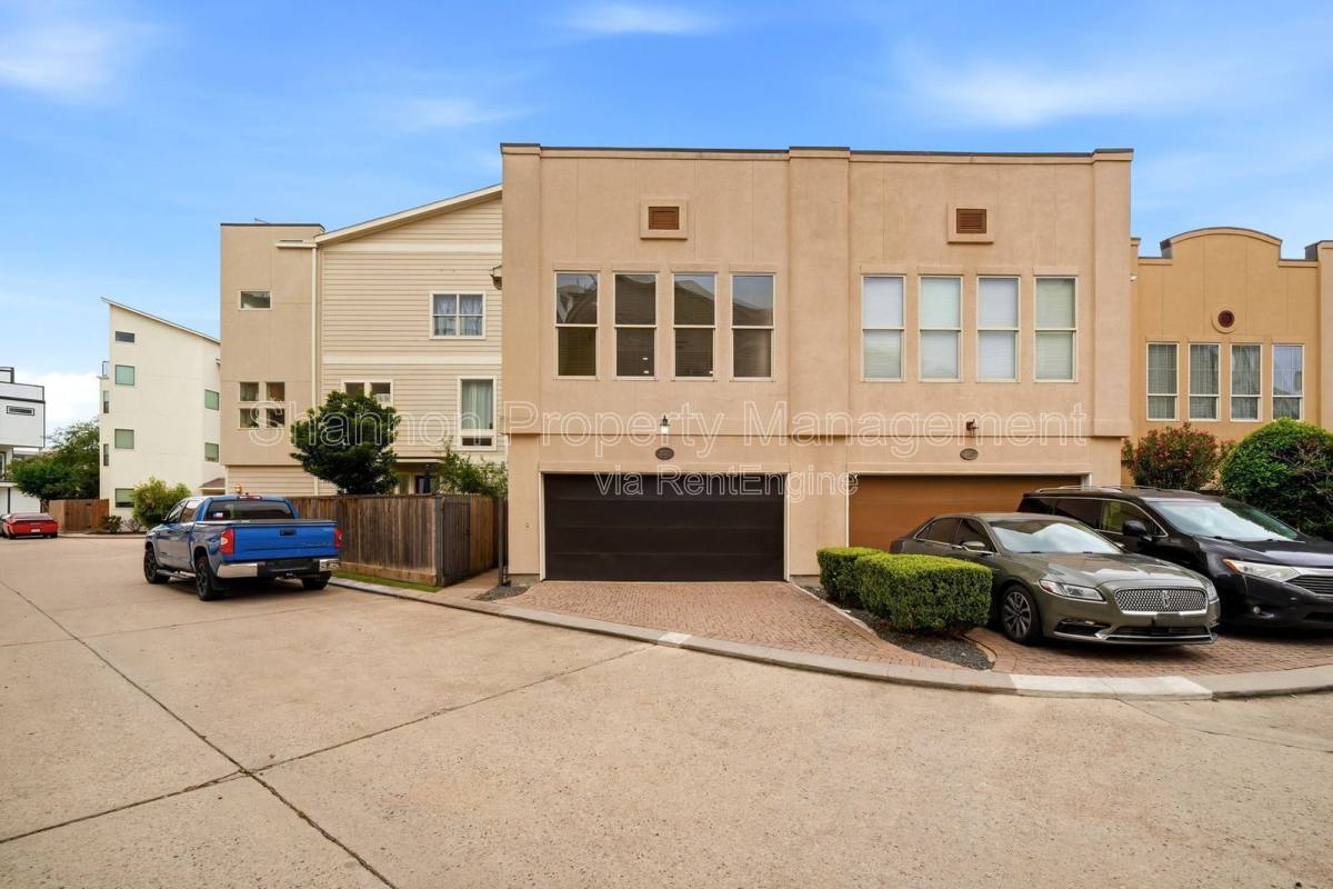 House for rent at 2323 Sperber Lane, Houston, TX 77003