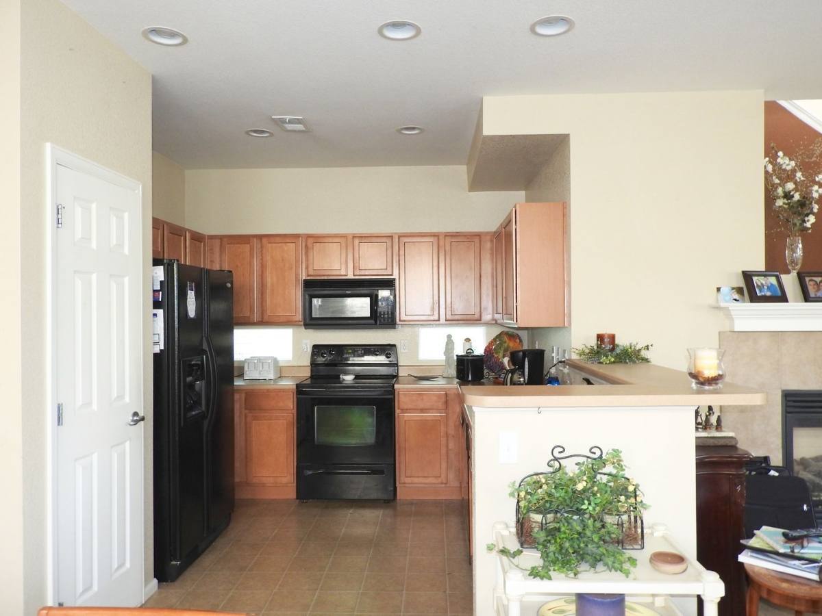 House for rent at 10028 E 28th Ave, Denver, CO 80238