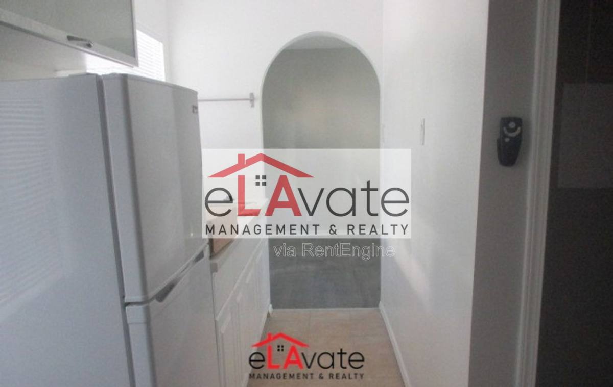 Apartment for rent at 10822 Ventura Blvd #6, Studio City, CA 91604