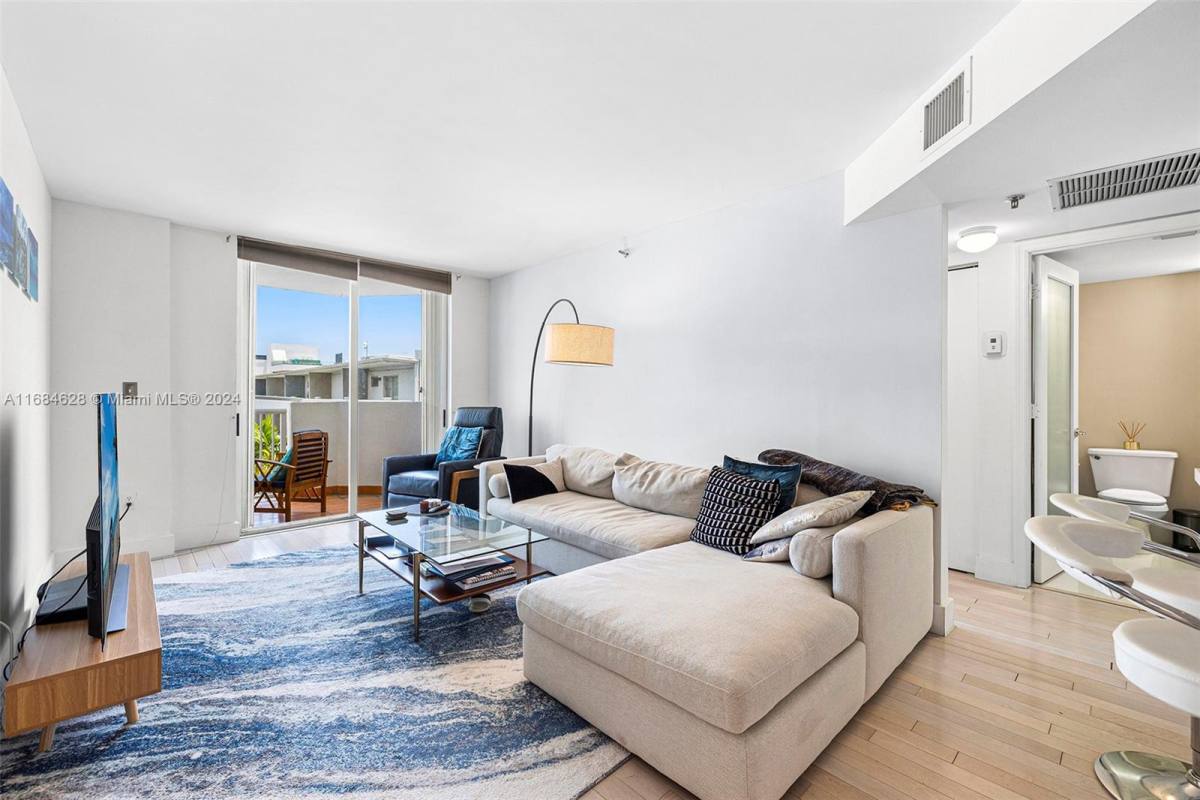 Apartment for rent at 1621 Bay Rd, Miami Beach, FL 33139