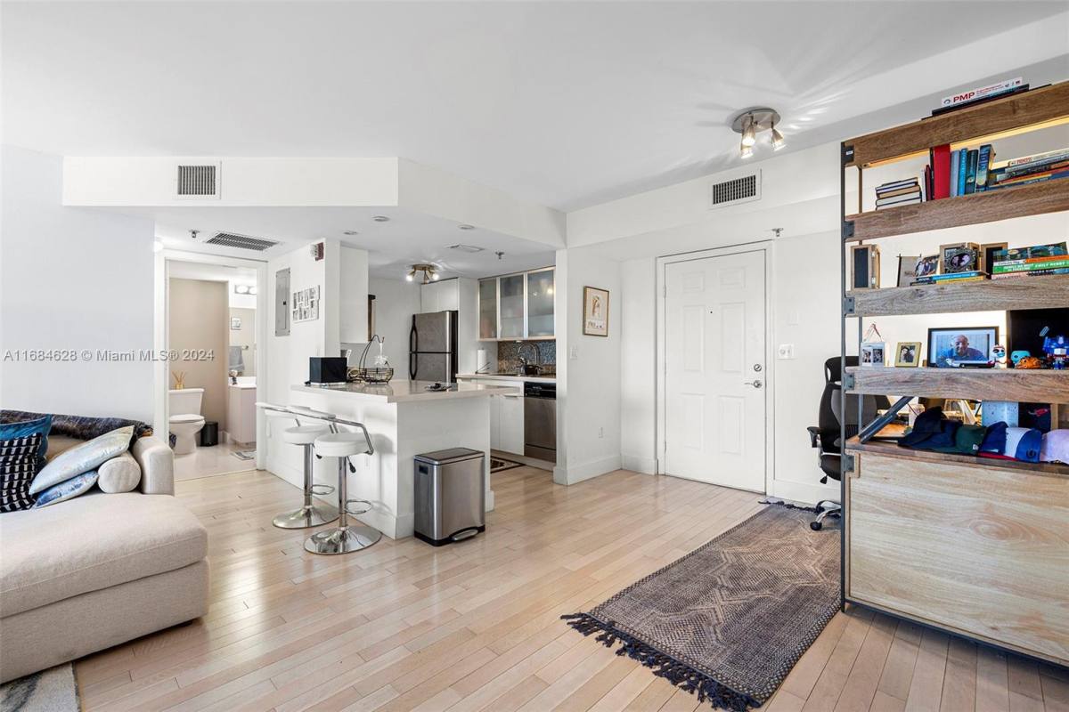 Apartment for rent at 1621 Bay Rd, Miami Beach, FL 33139