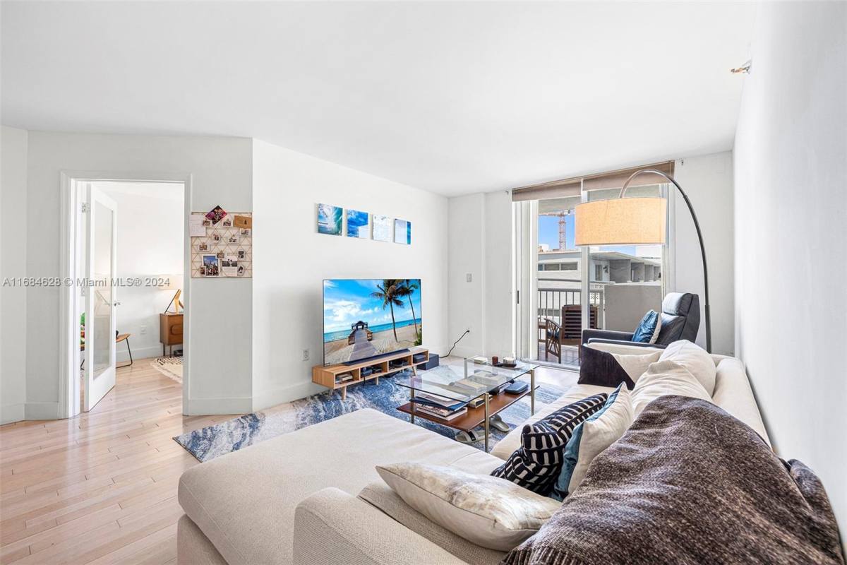 Apartment for rent at 1621 Bay Rd, Miami Beach, FL 33139