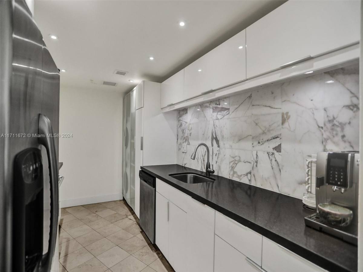 Condo for rent at 2451 Brickell Ave, Miami, FL 33129