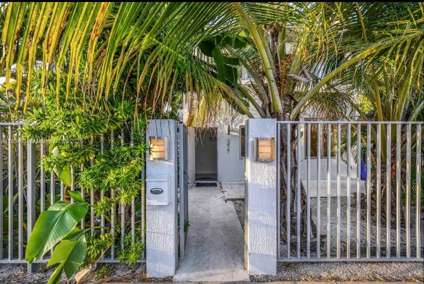 House for rent at 3427 Frow Ave, Miami, FL 33133