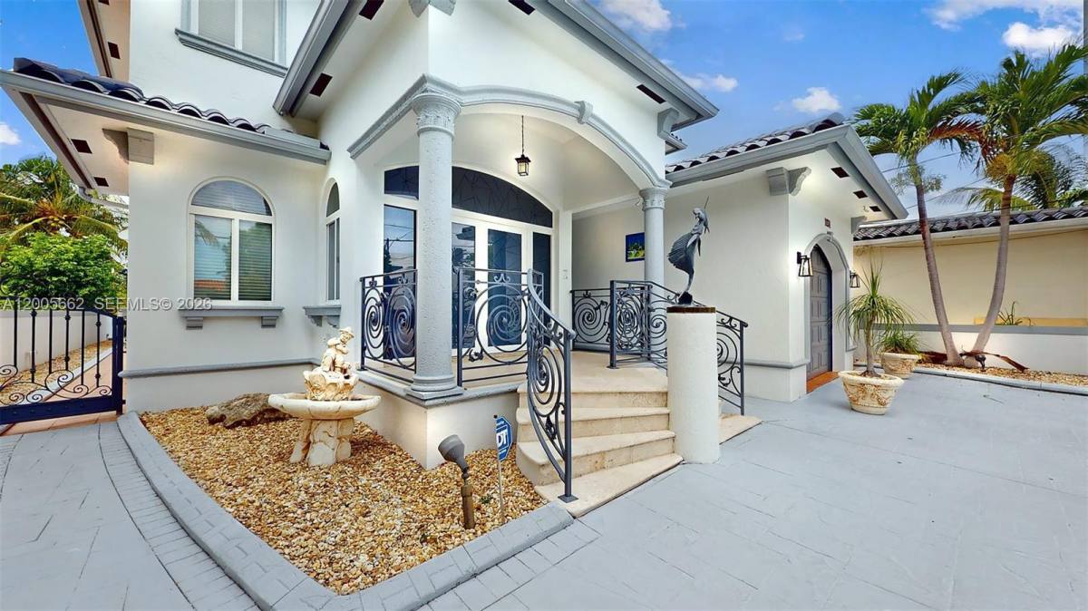House for rent at 1131 Stillwater Dr #SFH, Miami Beach, FL 33141