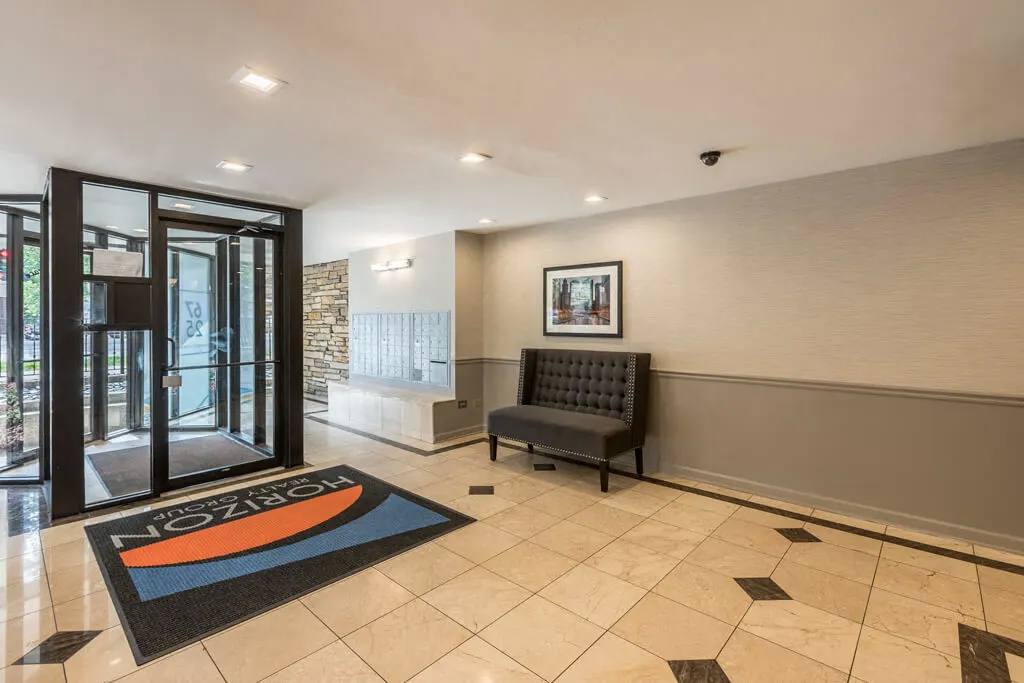 Apartment for rent at 6725 N Sheridan Rd #102, Chicago, IL 60626