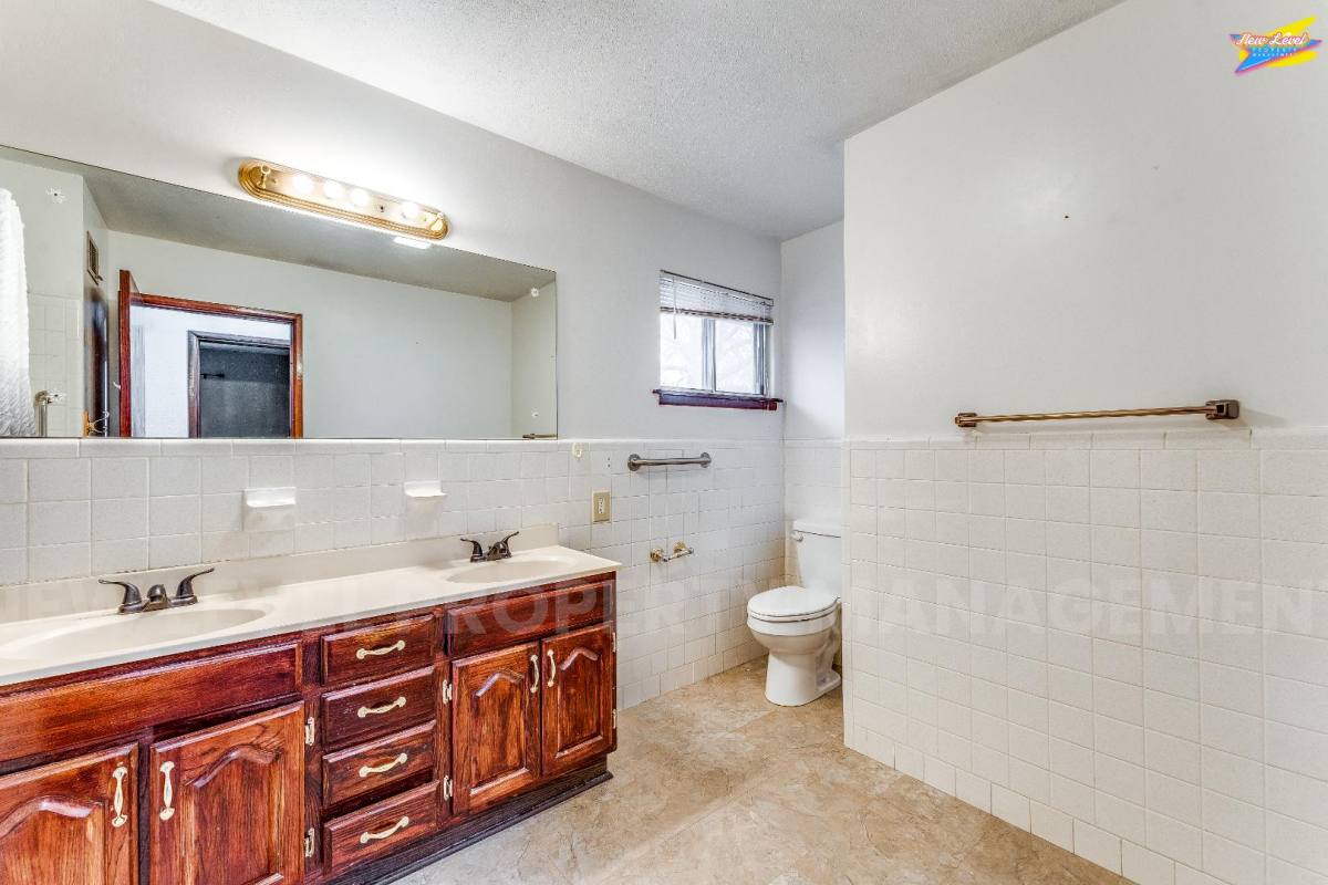House for rent at 8410 E Castle Dr, Wichita, KS 67207