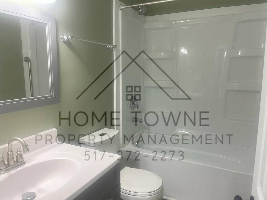 House for rent at 135 W Howe Ave, Lansing, MI 48906