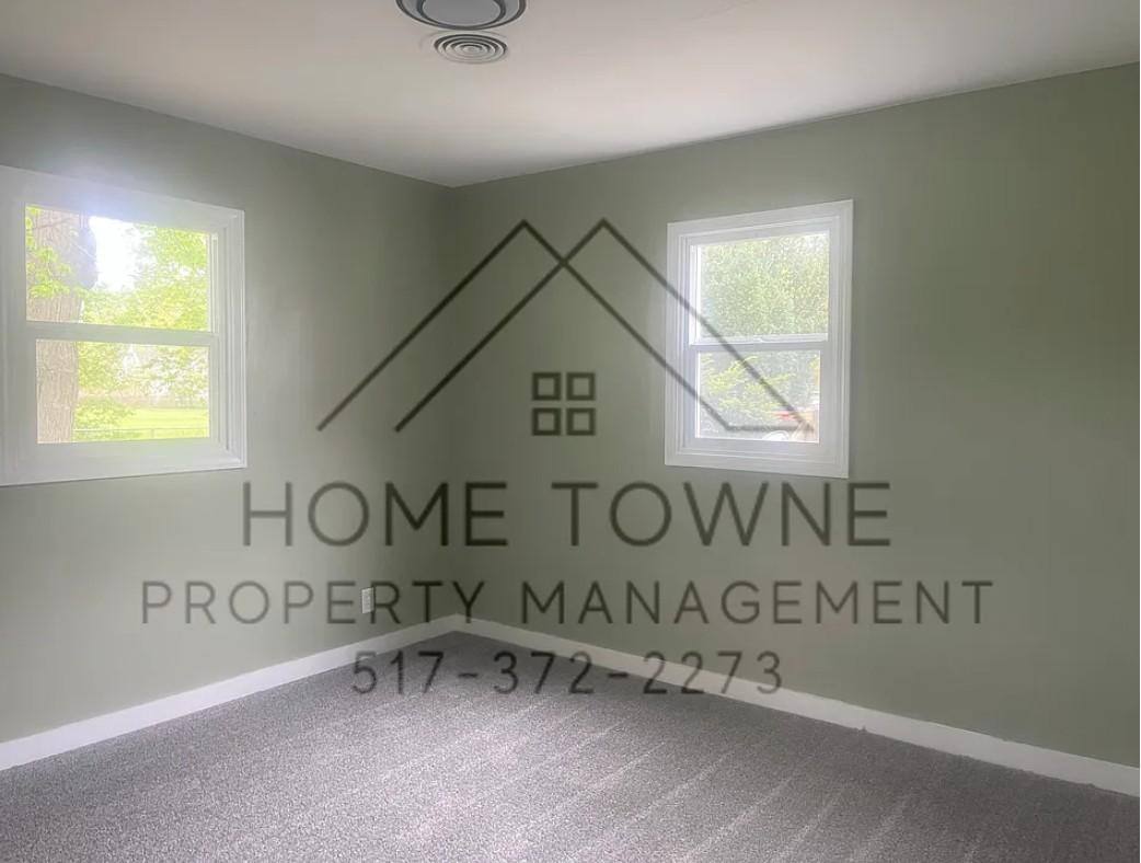 House for rent at 135 W Howe Ave, Lansing, MI 48906