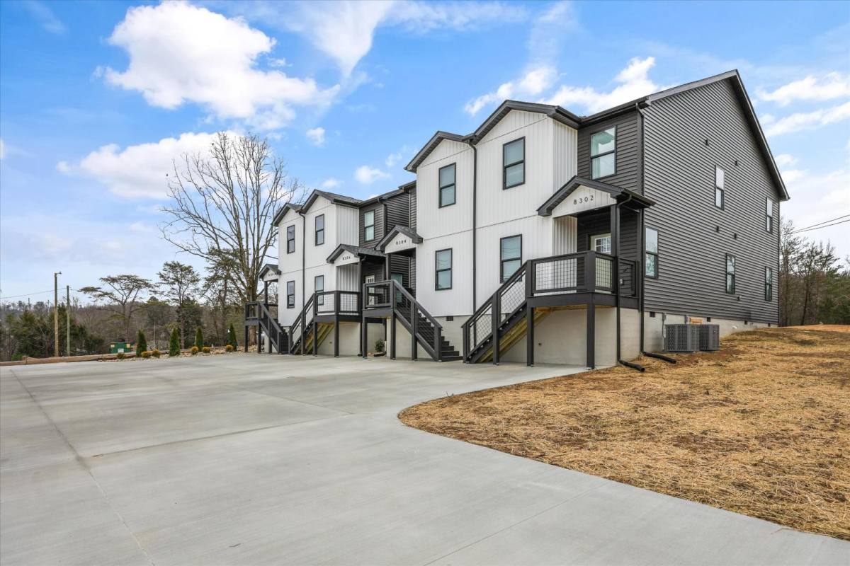 Townhouse for rent at 8306 Lobelia Lane, Knoxville, TN 37920