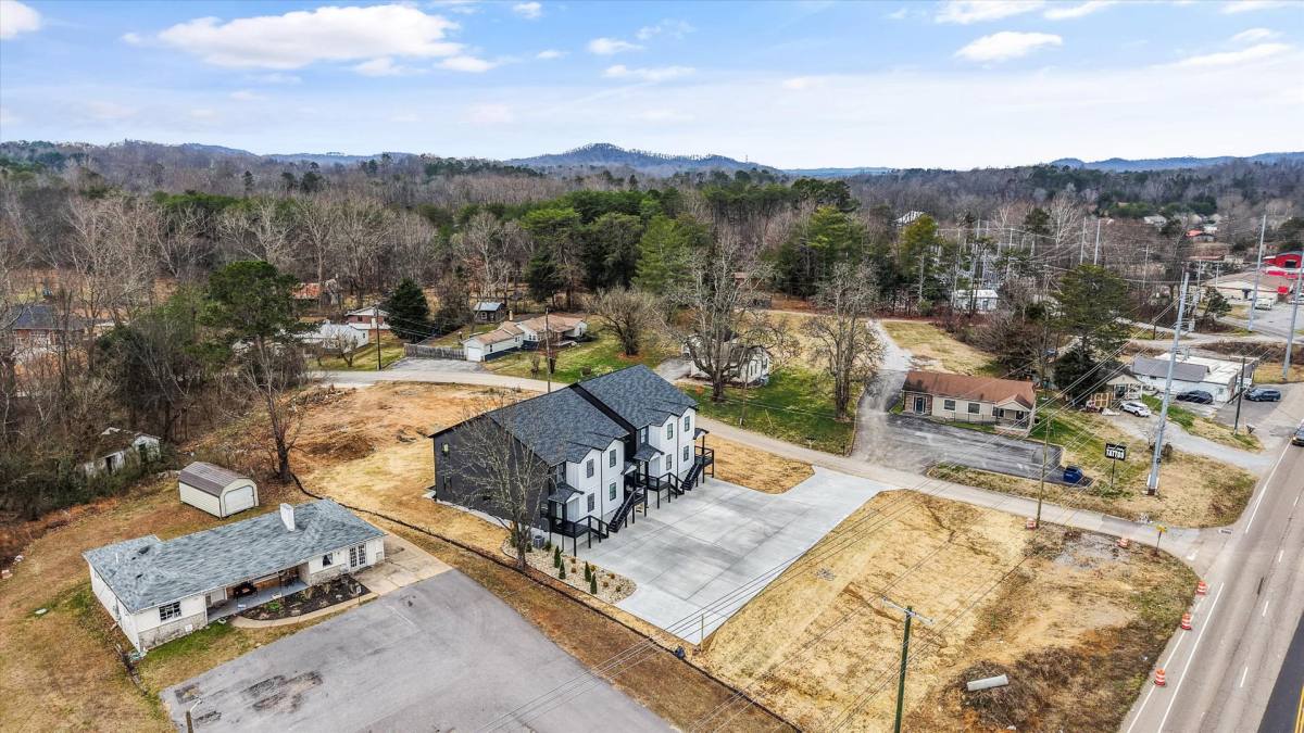 Townhouse for rent at 8306 Lobelia Lane, Knoxville, TN 37920