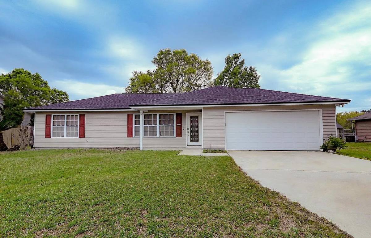 House for rent at 31 Stevens Dr, Midway, FL 32343