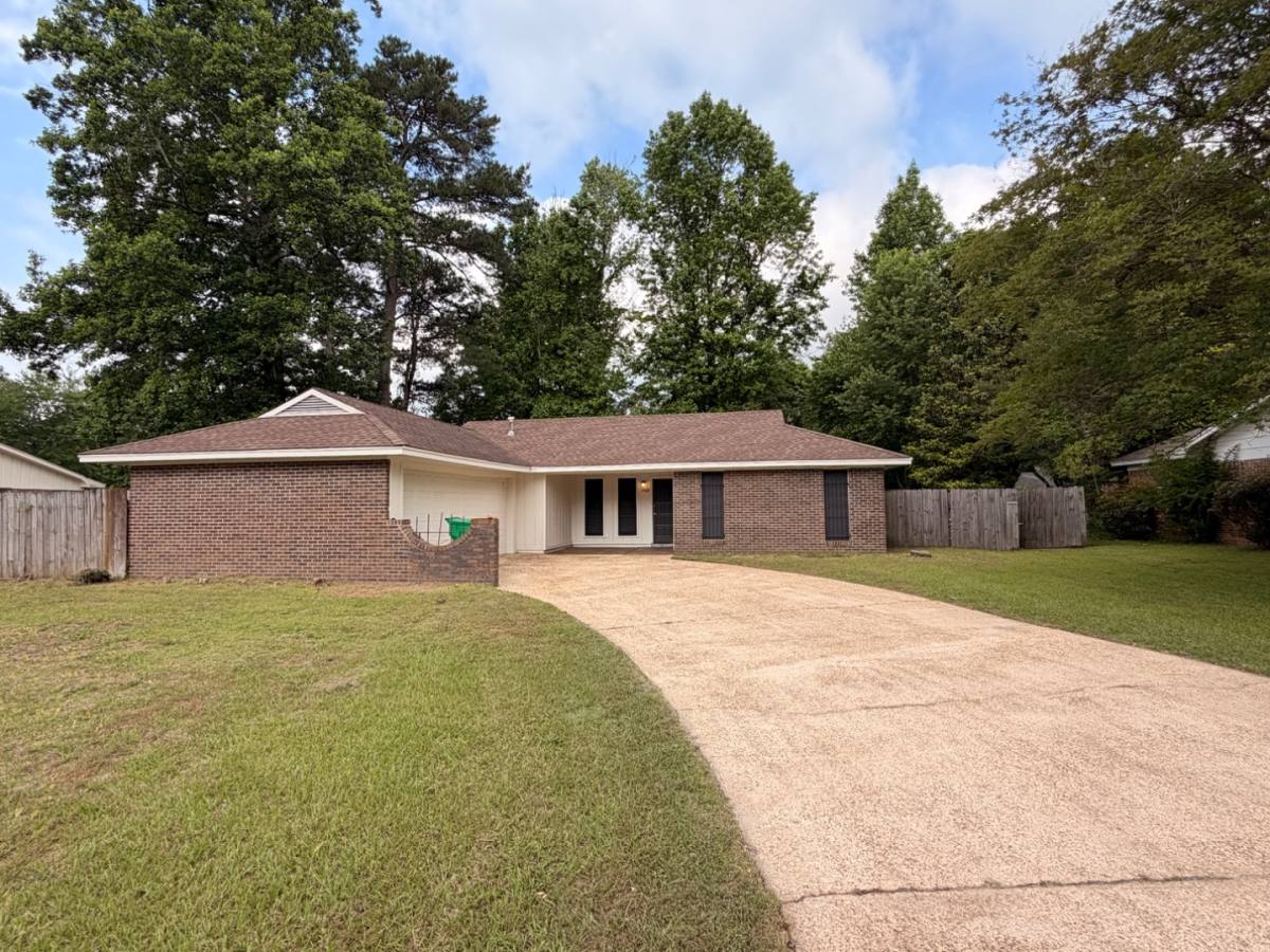 3507 Camellia Circle #3507 Cr, Columbus, MS 39705