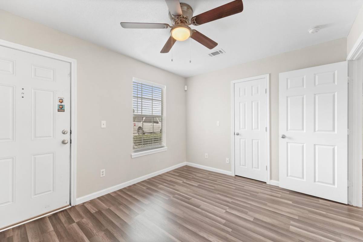 Apartment for rent at 512 Hollyhock St #H23, Waller, TX 77484
