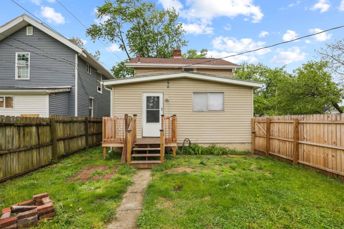 House for rent at 1385 Aberdeen Ave, Columbus, OH 43211