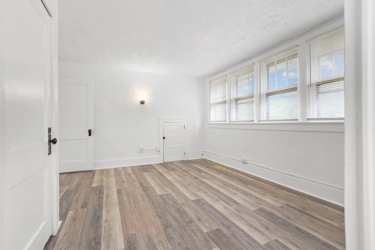 House for rent at 1385 Aberdeen Ave, Columbus, OH 43211